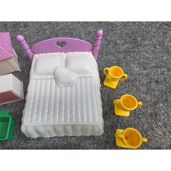 Vintage 1980s My Little Pony Toy Stable Accessories Bed Fence Ribbons Trophies - Picture 3 of 12